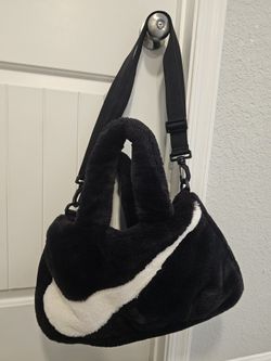 Nike Sportswear Faux Fur Tote Bag Women s Travel Durable Casual Black