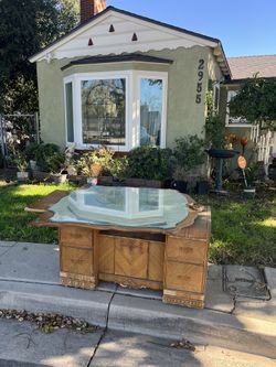 Free Dresser Vanity 