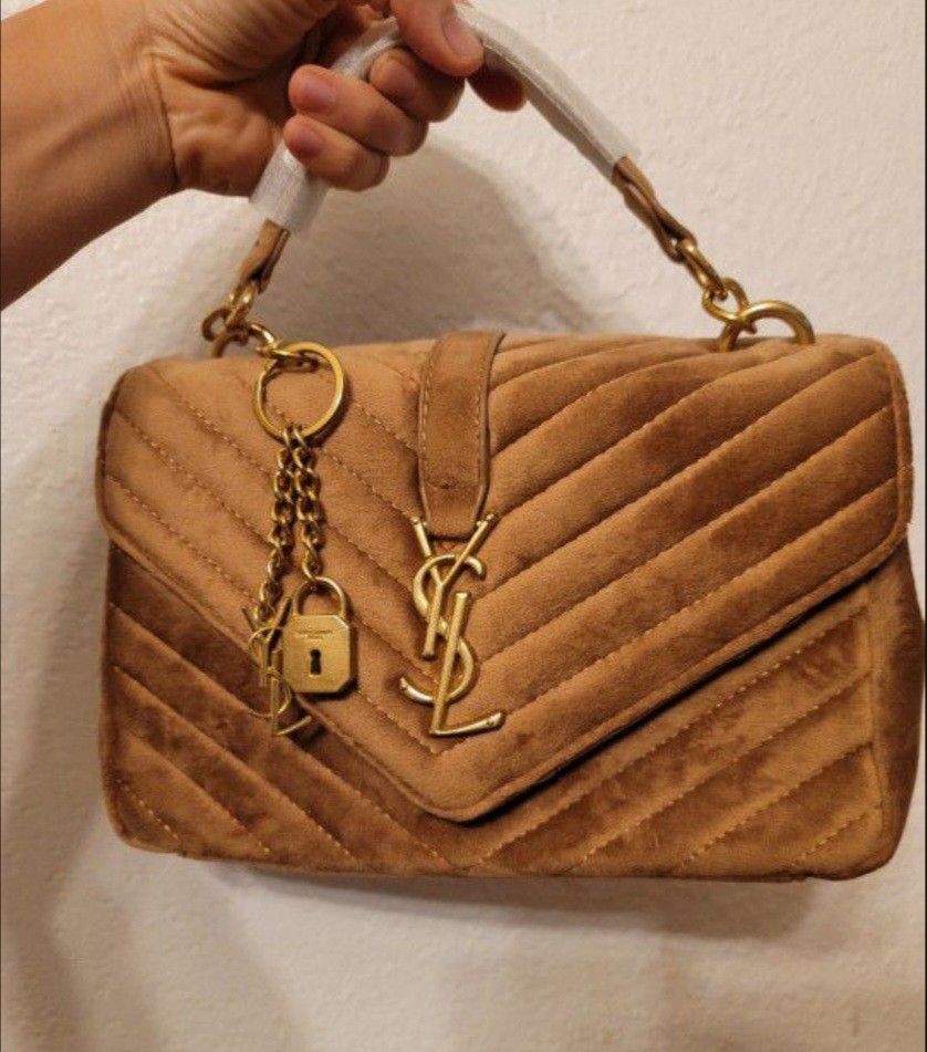Louis Vuitton Bag Read Below Description Before Buying Item $ 1 5 0