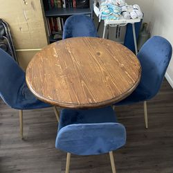 Table with Chairs 