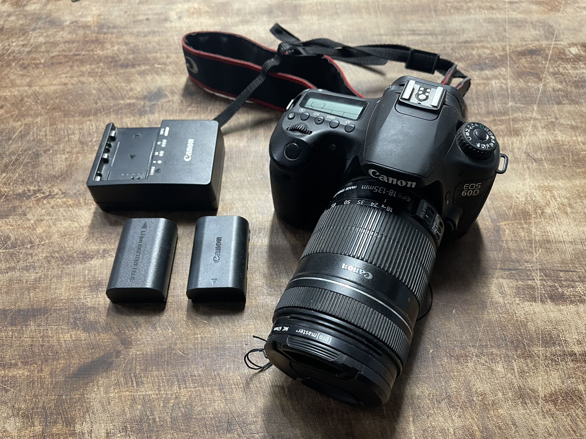 Canon EOS 60D DSLR Camera 18-135mm Lens