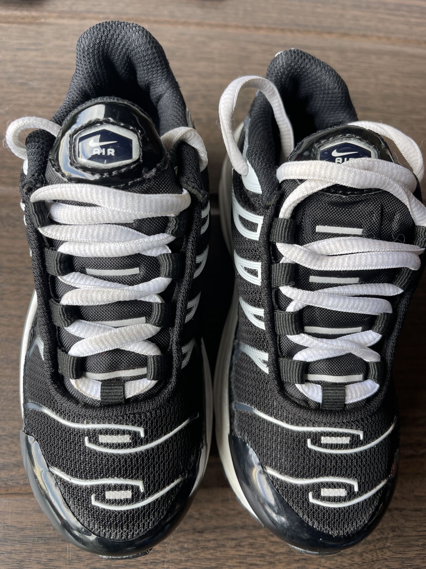 Nike Air Max Plus Boys Sneakers 