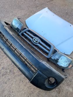 Toyota Tacoma front end