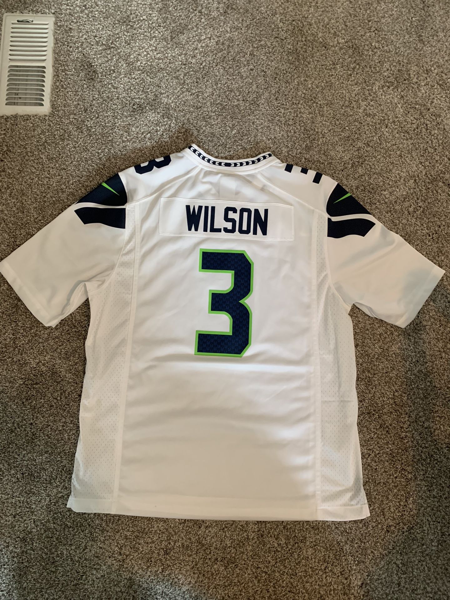 Nike Russell Wilson Seattle Seahawks #3 Color Rush Jersey Neon SizeYouth L  14/16 for Sale in Snoqualmie, WA - OfferUp