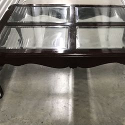 Vintage Ethan Allen Georgian Court Queen Anne Style Coffee Table With Glass Top and Carved Accents 