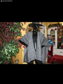 Poncho / sweater