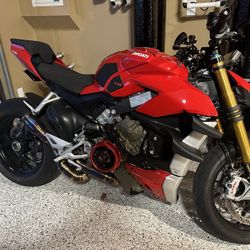 2022ducati Street fighter V4S $3k Upgrade