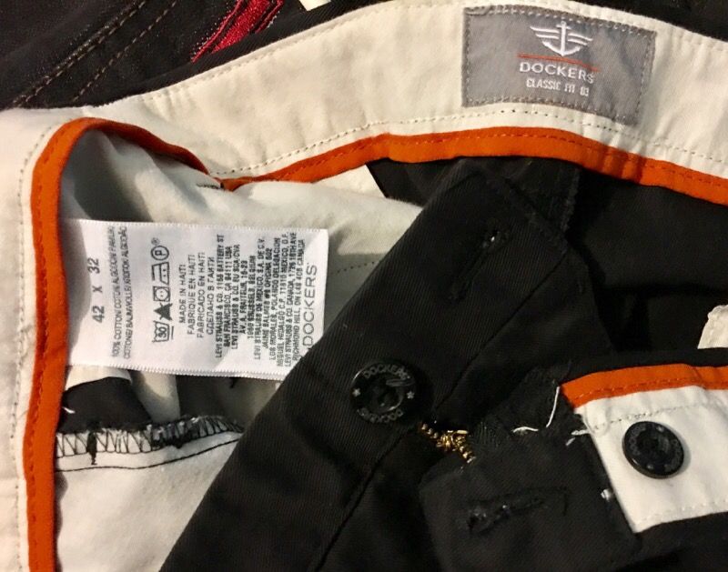 Men's Dockers classic fit d3 chinos size 42x32