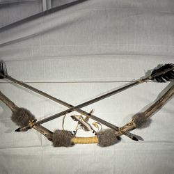 Handcrafted Primitive Bow & Arrow Set – Native-Inspired Rustic Décor