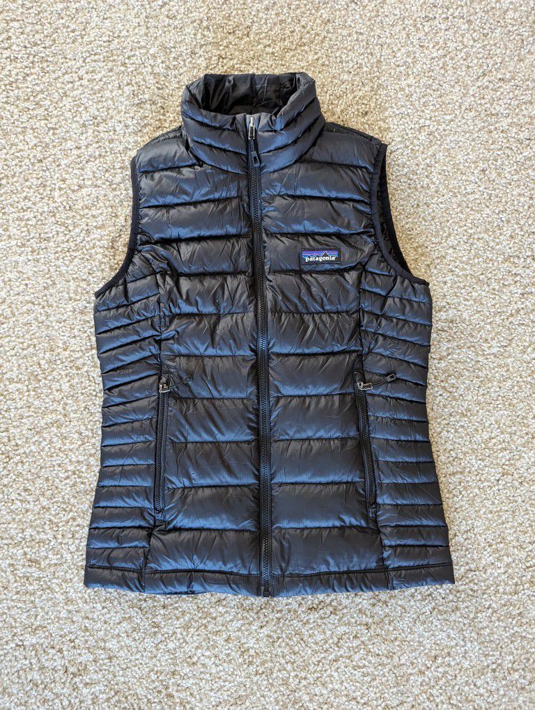 Patagonia Black Lightweight Puffer Down Sweater Vest Women’s Size XS Used Hole