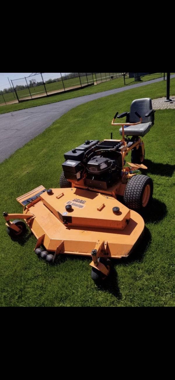 Scag zero turn 3wheel rider mower 61” cut for Sale in Brunswick, OH