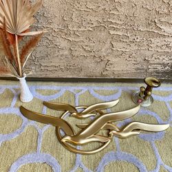 Vintage Plastic Flying Seagulls