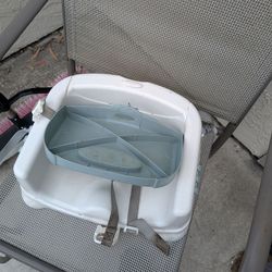 Toddler portable booster chair