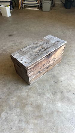 Frenchtown NJ Antique Box.