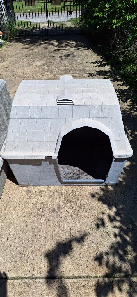 Large Dog House 