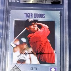 Tiger Woods SI For Kids Beckett 7.5 Signed Case