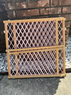 Evenflo Baby Safety Gate Wood and Pink
