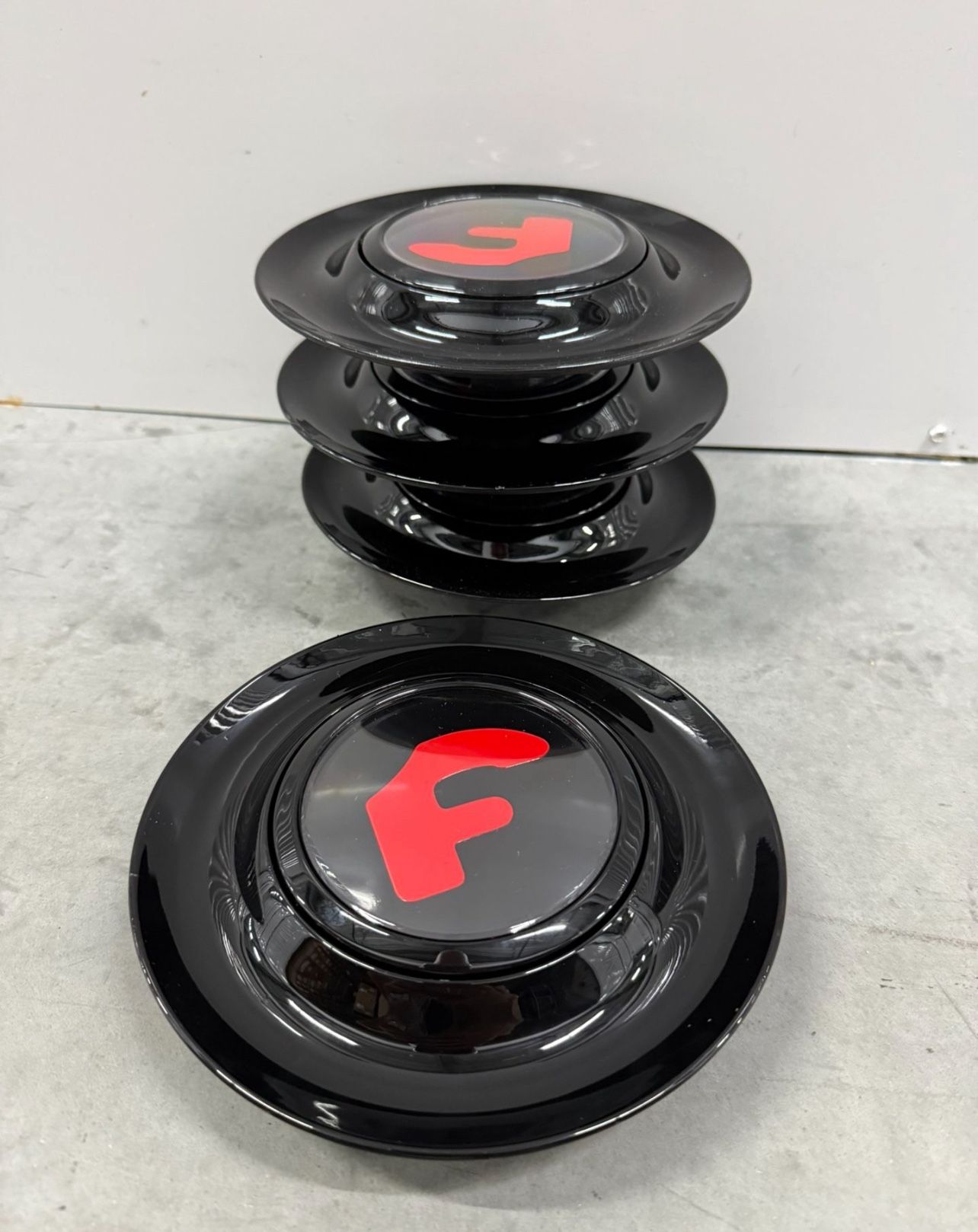 4X Black Forgiato Floating Center Caps For Forgiato XL Hubcap Rim Emblem Red F