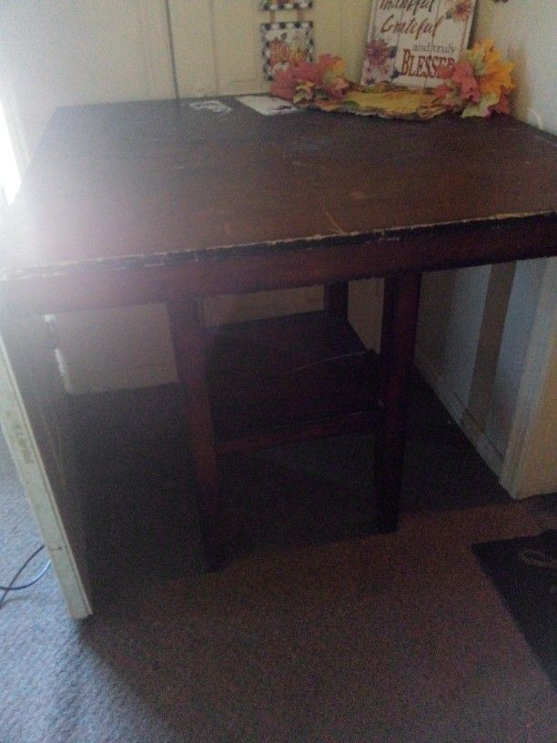 Dining Room Table Good Condition 40"Wide And 37" Tall $25.00