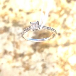 Tiffany & Co. Ring Novo Princess Cut