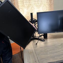 Gaming/Streaming Monitors