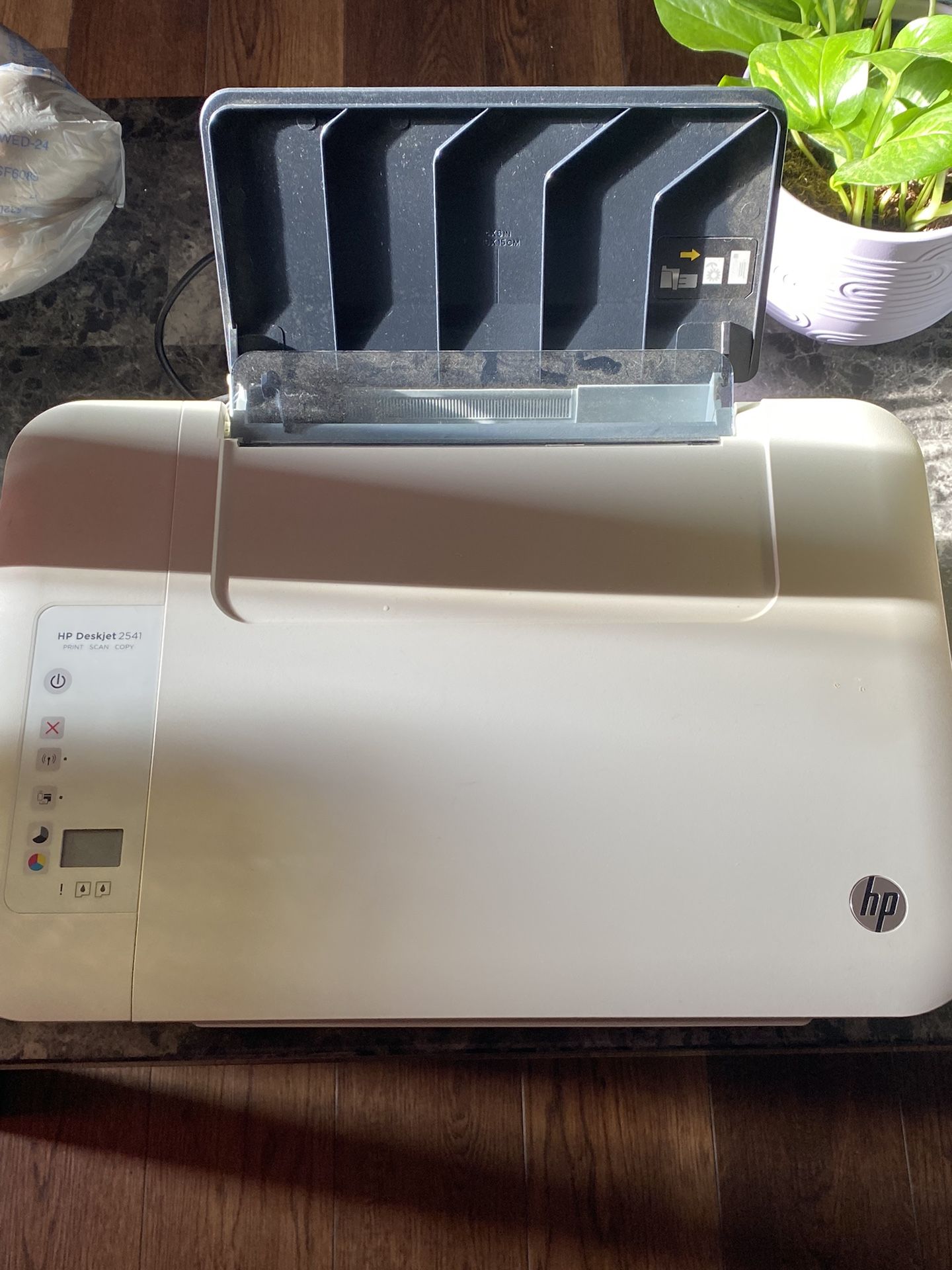 HP Deskjet 2541 Printer 