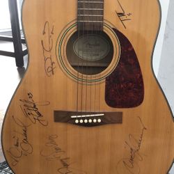 Country Stars Signed Guitar (Fender acoustic)