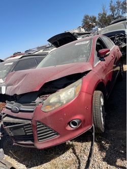 2014 ford focus titanium for parts only