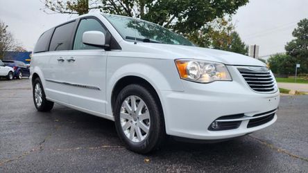2015 Chrysler Town & Country