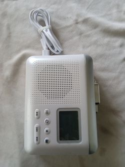 WALKMAN CASSETTE PLAYER RECORDER CONVERTER CASSETTE TO MP3 VIA SD CARD BUILT-IN MIC. SPEAKER RECHARGEABLE WITH HEADPHONES