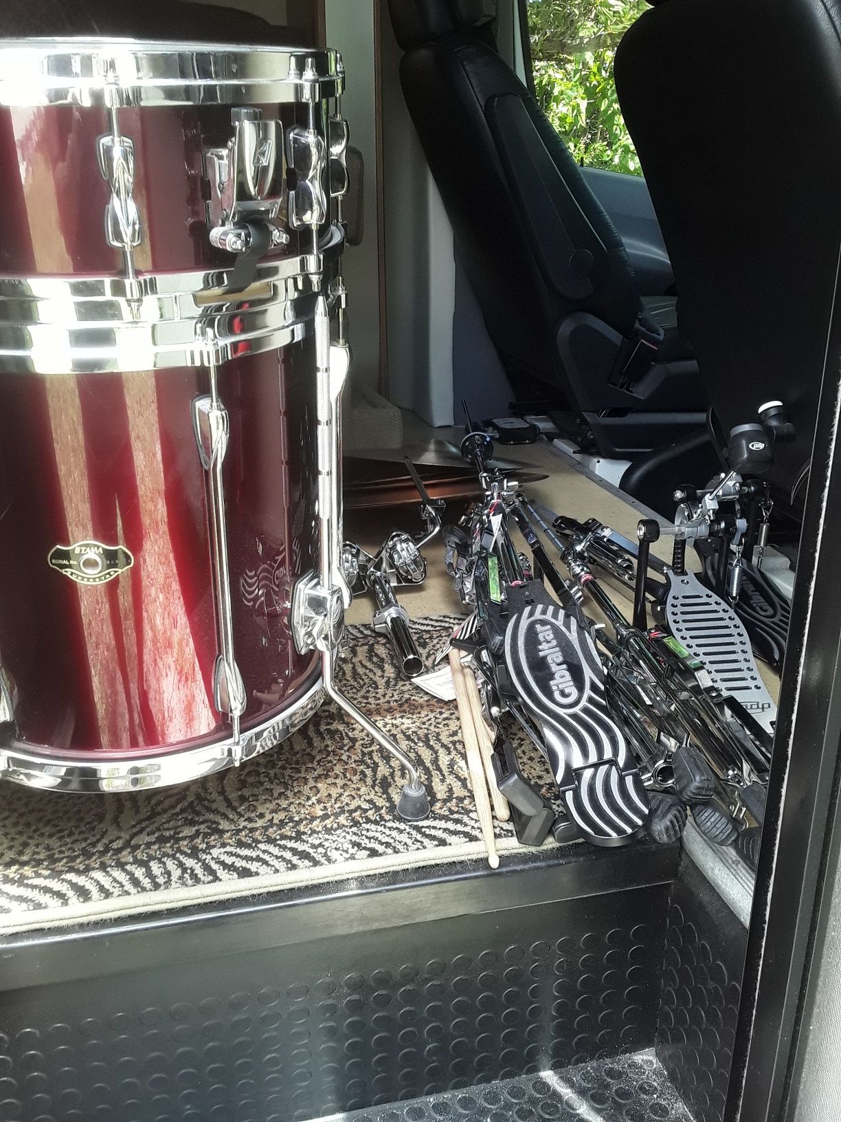 Tama 5 piece brand new drum set including Hardware and symbols and seat