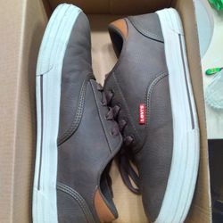 Levi’s 