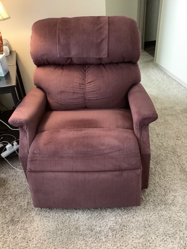 Golden Power Lift & Recline Chair for Sale in Redmond, WA OfferUp