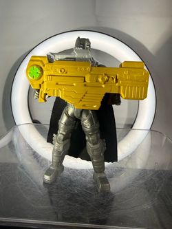 2015 Mattel Batman v Superman Armored Batman 7.5” Action Figure Gold Blaster