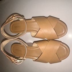 Michael Kors Wedge Platform Tan Leather Ankle Strap  9.5 New