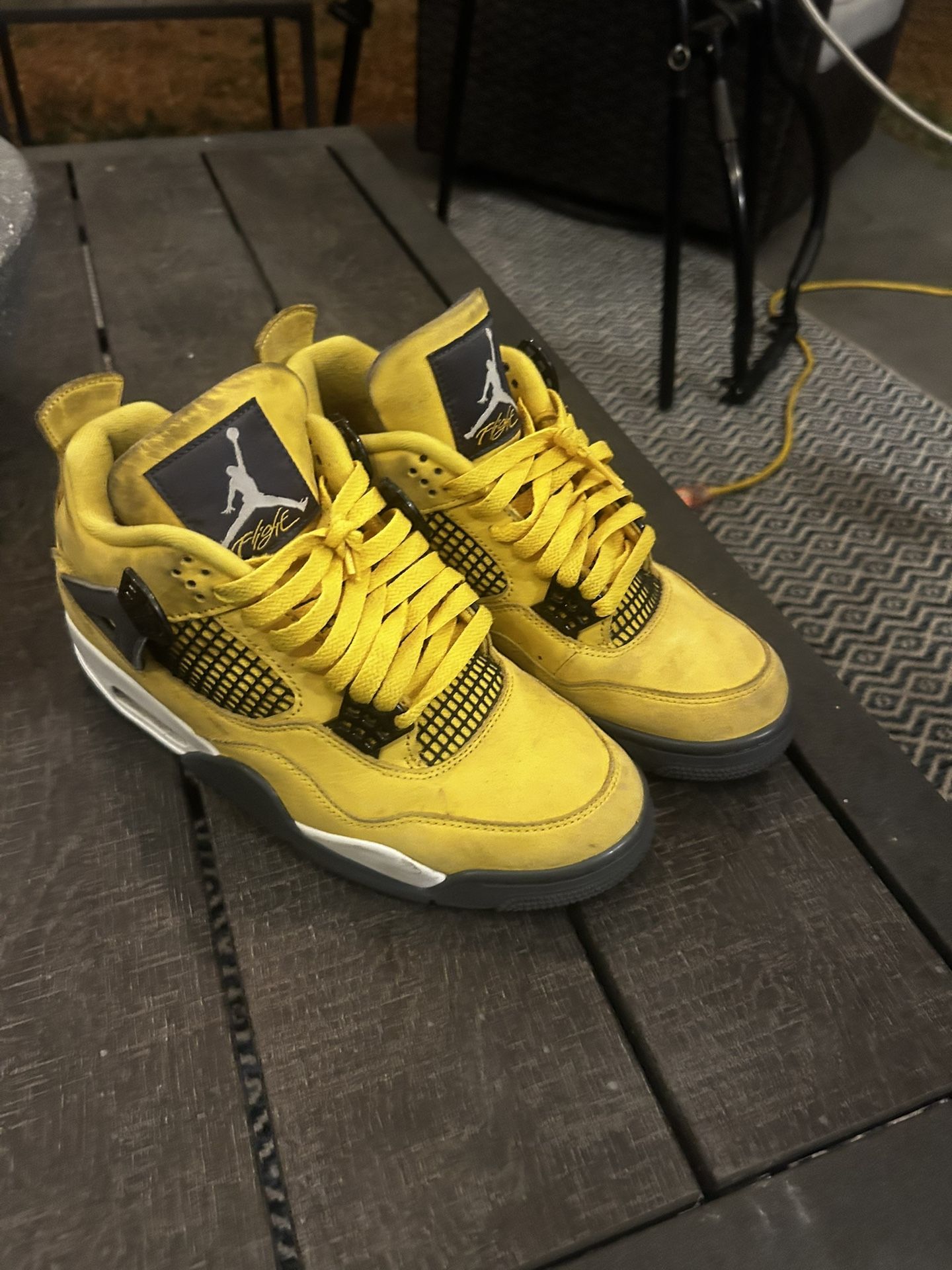 Jordan 4 Lightings