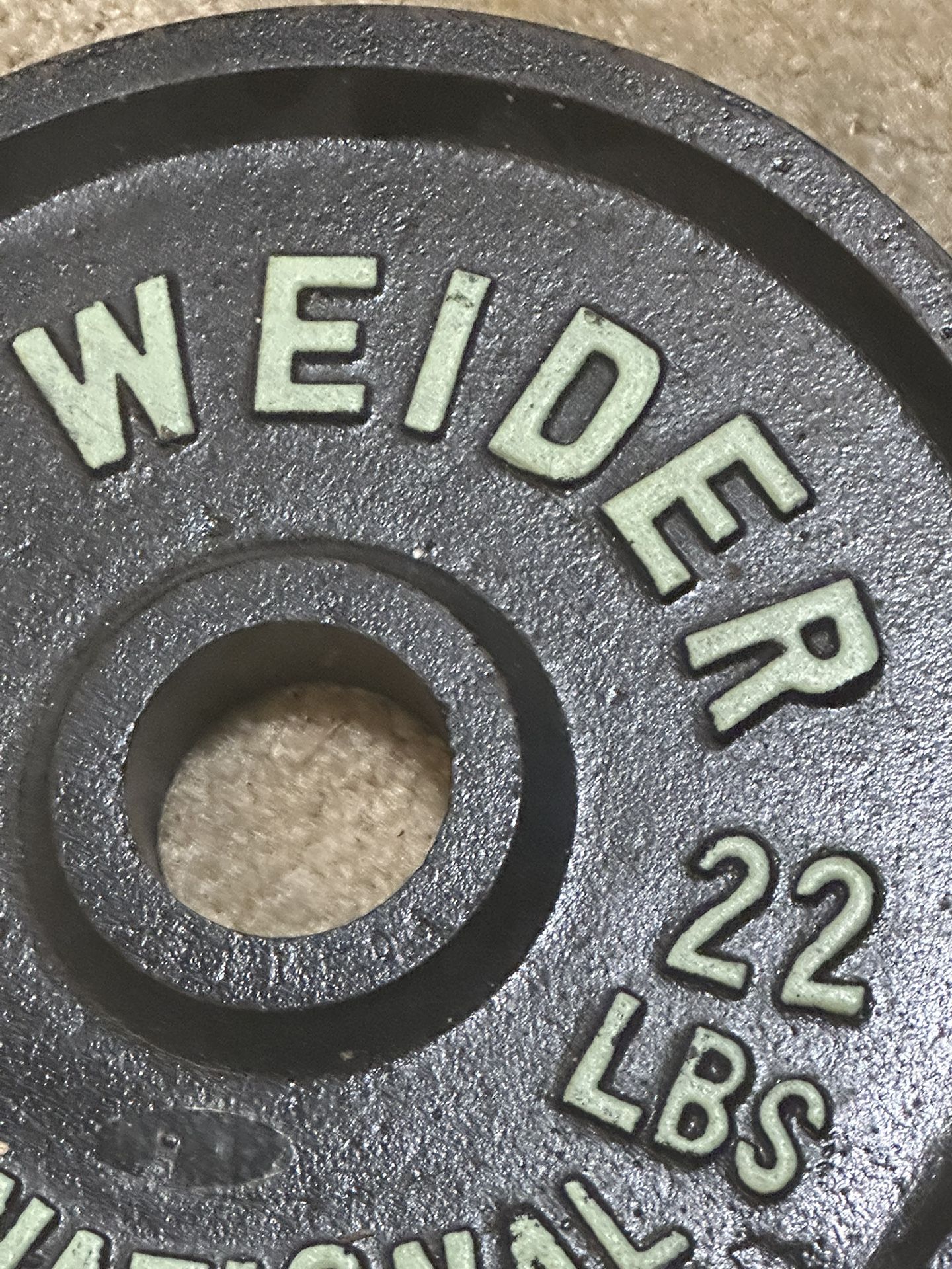 2 Weider 22 Lbs Weights