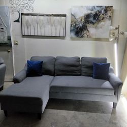 Gray Sectional Couch Can Turn Into Bed Free Delivery 
