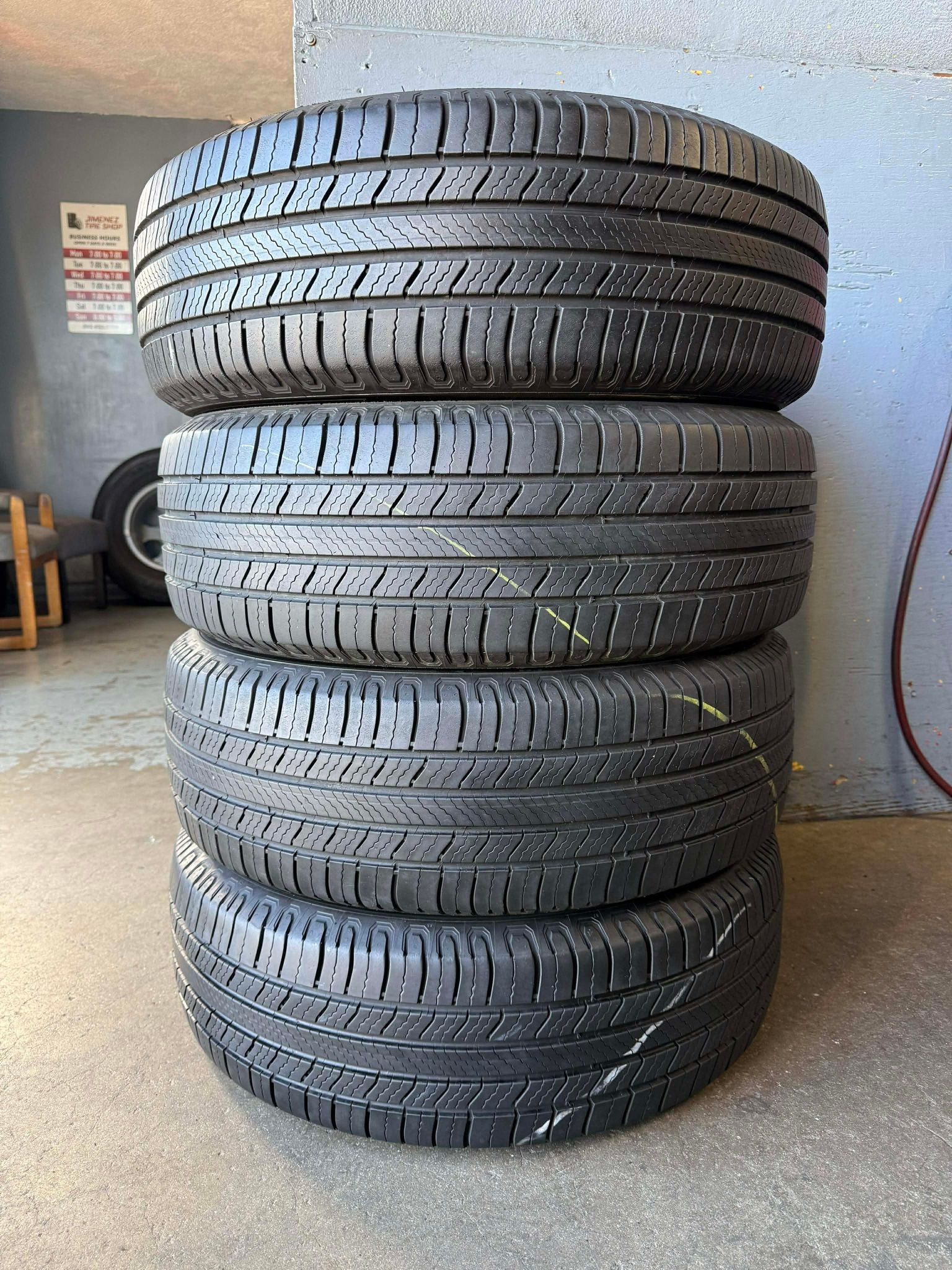 225/65/17. Michelín