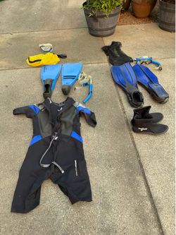 Complete Snorkeling & Scuba Gear Bundle - Wetsuit, Italian Fins, Masks, Snorkels & Boots