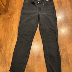 Woman’s Paige Hoxton Ankle Crop Jeans Shipping Available 