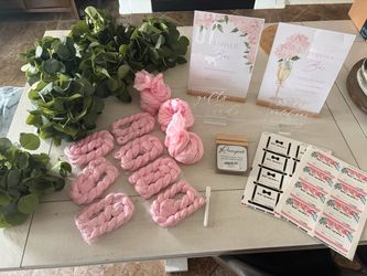 Bridal shower items