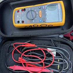Circuit Breaker Finder And Insulation Multimeter