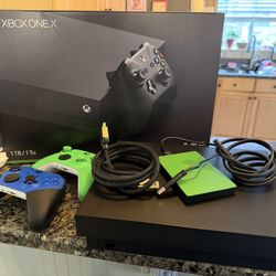 Xbox One X  1TB