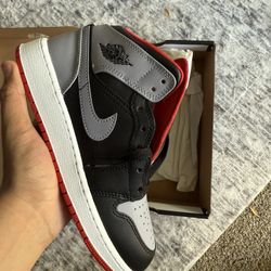 Kids Jordan 1 Mid 5.5 GS