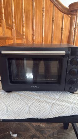 Tovalla Toaster oven
