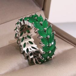 Valentine's Day Silver Green Crystals Shimmering Ring