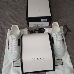 Gucci Ace Embroidered Snake