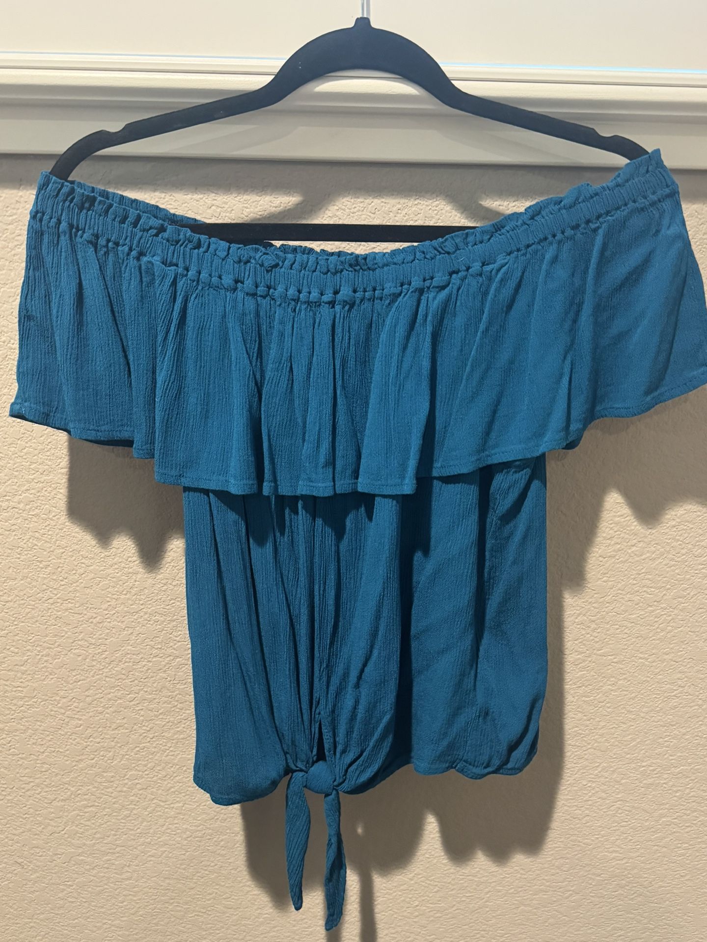 EXPRESS off the shoulder top