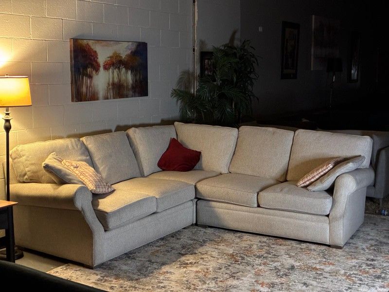 π€ Camden Collection Beige Sectional β3 Pieces Rolled Arms | Made in USA
Same Day Free Delivery